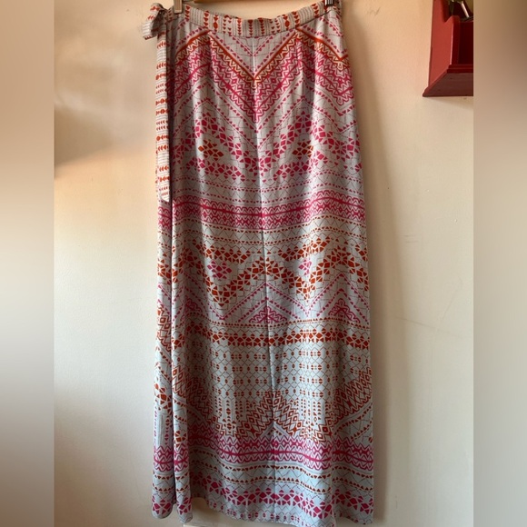 BCBGMAXAZRIA Aviva Printed Maxi Skirt M GUC - Picture 5 of 15
